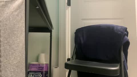 Allergictolove online show from 12-25-24, 09:00