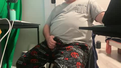 Allergictolove online show from 01-04-25, 07:13