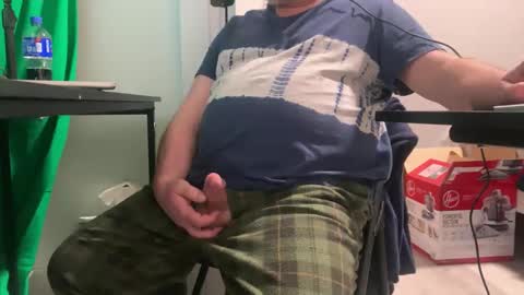 Allergictolove online show from 01-27-25, 11:22