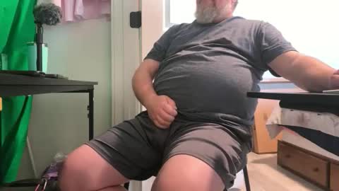 Allergictolove online show from 10-07-25, 04:26