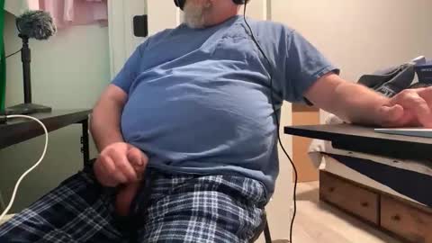 Allergictolove online show from 01-17-26, 07:50