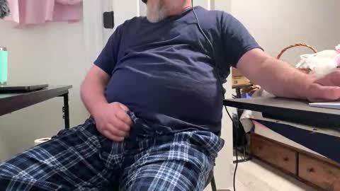 Allergictolove online show from 02-26-26, 03:22