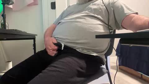 Allergictolove online show from 04-17-26, 12:46