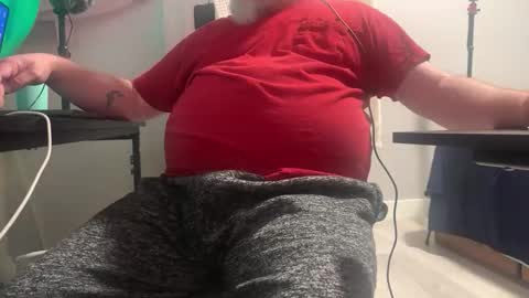 Allergictolove online show from 04-28-26, 10:15