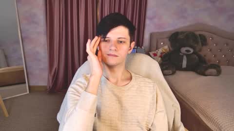 Snapshot of allert_ chatting on 11-14-25, 09:57 allert_ online show from 11-14-25, 09:57