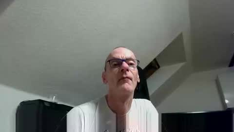 gay online show from 10-13-25, 05:02