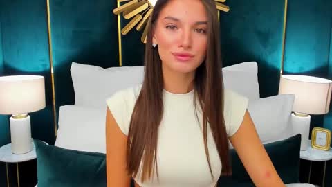 Lexi online show from 09-23-25, 05:54