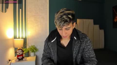 Snapshot of allexcano chatting on 03-08-25, 03:39 Allex online show from 03-08-25, 03:39