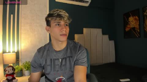 Snapshot of allexcano chatting on 03-09-25, 03:01 Allex online show from 03-09-25, 03:01