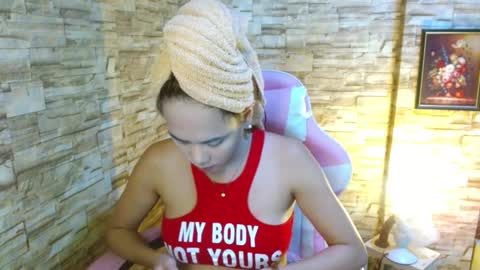 Snapshot of allfor_lavinia chatting on 11-20-25, 06:57 Lavinia online show from 11-20-25, 06:57