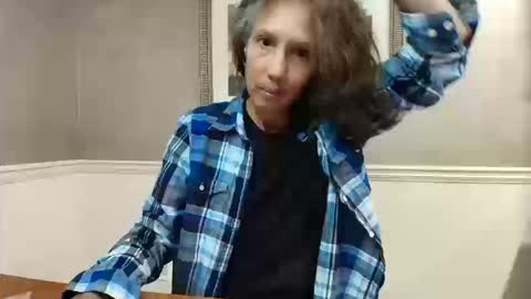 wishlist on bio online show from 10-11-25, 08:40