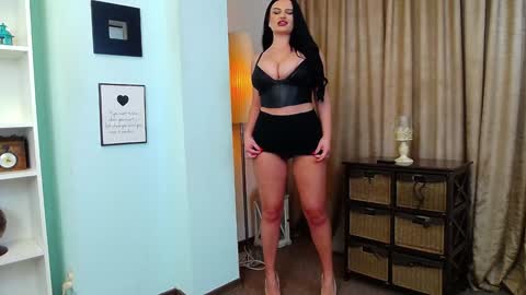 Alliana online show from 01-28-25, 05:22