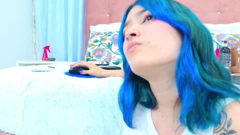 Allicia online show from 11-19-25, 07:25