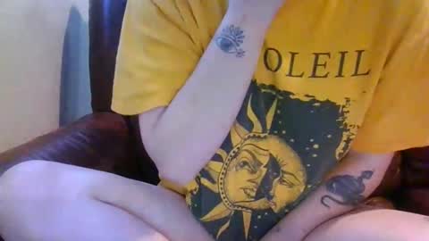 alliebearx online show from 12-22-25, 07:11