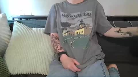 alliebearx online show from 04-21-26, 09:06