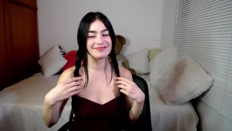 Snapshot of allierose_ chatting on 01-08-25, 05:27 Allie online show from 01-08-25, 05:27