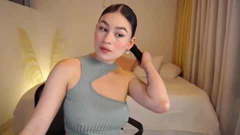 Snapshot of allierose_ chatting on 01-16-26, 02:21 Allie online show from 01-16-26, 02:21