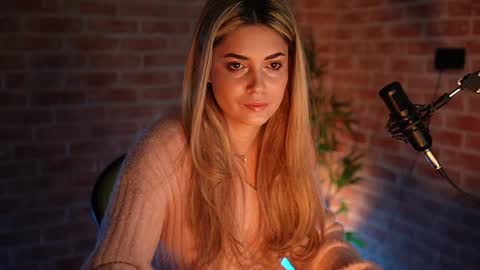 Allie online show from 01-09-25, 05:34