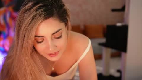 Allie online show from 02-19-25, 01:50