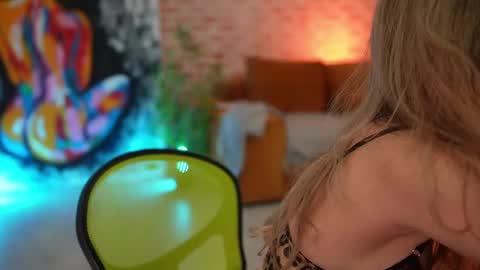 Allie online show from 02-26-25, 12:36