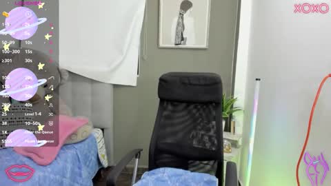 Nana online show from 12-22-25, 03:36