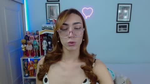 Snapshot of allisonblossom chatting on 03-04-25, 08:27 online show from 03-04-25, 08:27