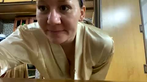 allisonlove2 online show from 04-24-26, 04:20