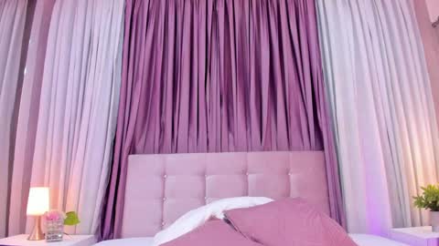 Snapshot of allisonn_bell chatting on 01-29-25, 02:53 Allison online show from 01-29-25, 02:53