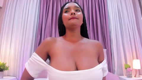 Snapshot of allisonn_bell chatting on 02-14-25, 02:39 Allison online show from 02-14-25, 02:39