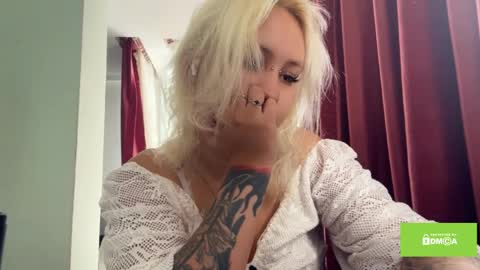 Snapshot of allisonstraw chatting on 04-08-26, 07:08 Allison online show from 04-08-26, 07:08