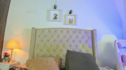 Snapshot of allisson_m chatting on 01-13-25, 12:02 allisson online show from 01-13-25, 12:02