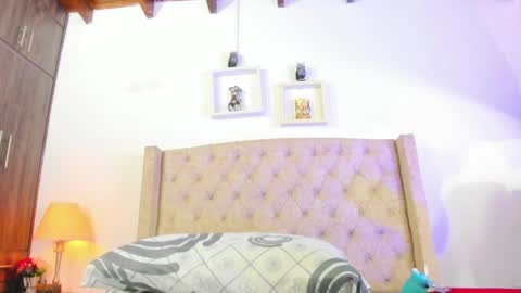 Snapshot of allisson_m chatting on 01-27-25, 03:07 allisson online show from 01-27-25, 03:07