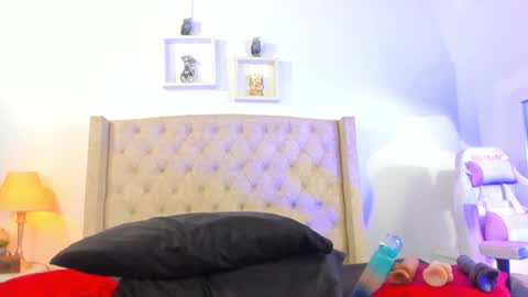 Snapshot of allisson_m chatting on 01-28-25, 12:54 allisson online show from 01-28-25, 12:54