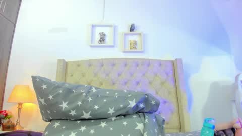 Snapshot of allisson_m chatting on 02-17-25, 12:05 allisson online show from 02-17-25, 12:05