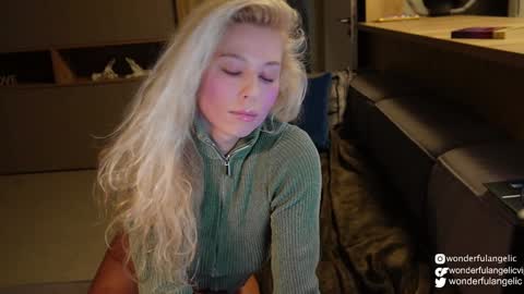 Snapshot of allissonhotbb chatting on 02-26-25, 05:39 allissonhotbb online show from 02-26-25, 05:39