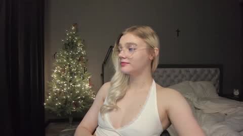 Snapshot of allotropp chatting on 01-04-25, 07:44 ALOTROPP NOT BABY online show from 01-04-25, 07:44