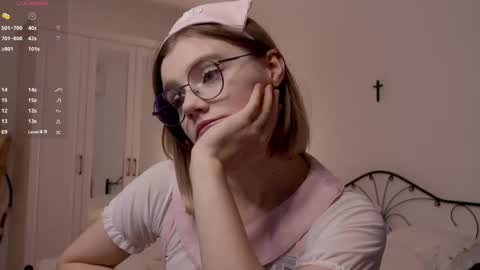 Snapshot of allotropp chatting on 10-15-25, 06:19 ALOTROPP NOT BABY online show from 10-15-25, 06:19