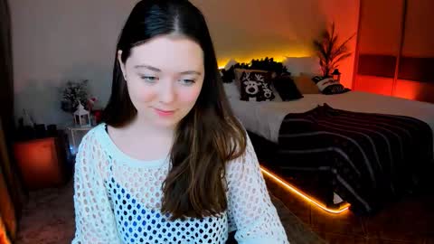 alluringeyess online show from 12-19-25, 05:09