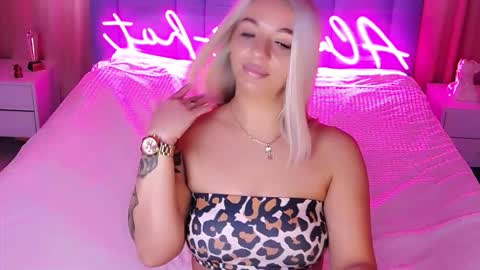 AlwaysHot online show from 10-18-25, 02:14