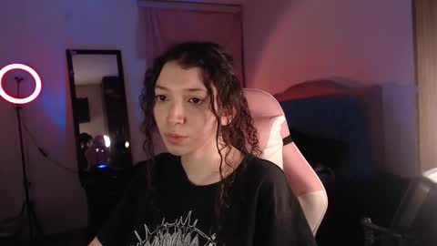 Snapshot of ally_donfort chatting on 02-12-25, 02:14 Ally online show from 02-12-25, 02:14