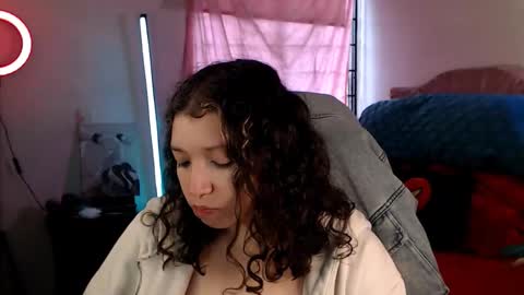 Snapshot of ally_donfort chatting on 10-28-25, 09:28 Ally online show from 10-28-25, 09:28