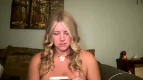 Snapshot of allyanalangel chatting on 10-02-25, 11:56 allyanalangel online show from 10-02-25, 11:56