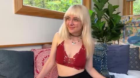 Ally Elliot online show from 10-13-25, 05:46