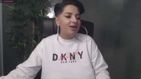         online show from 02-09-25, 02:38