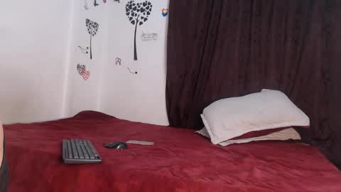 Allyka online show from 04-19-26, 04:01