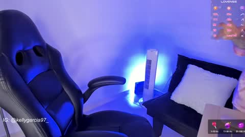 Snapshot of allysnow chatting on 12-09-24, 12:51 Kelly online show from 12-09-24, 12:51