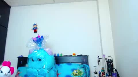 Snapshot of allyson_collins_ chatting on 09-16-25, 04:02 Allyson collins online show from 09-16-25, 04:02