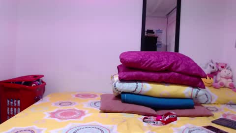 Allysonstonnes online show from 11-29-25, 02:47