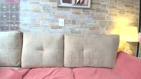 Snapshot of allysonswwan17 chatting on 10-24-25, 03:19 Ally   online show from 10-24-25, 03:19