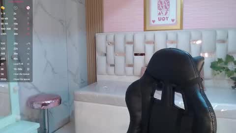 Allysa  online show from 10-22-25, 11:15